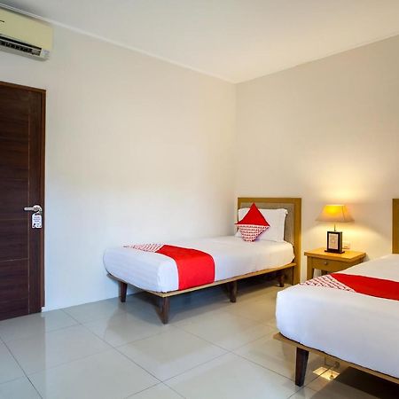 Oyo 107 Kusuma Kemang Suite Джакарта Екстер'єр фото