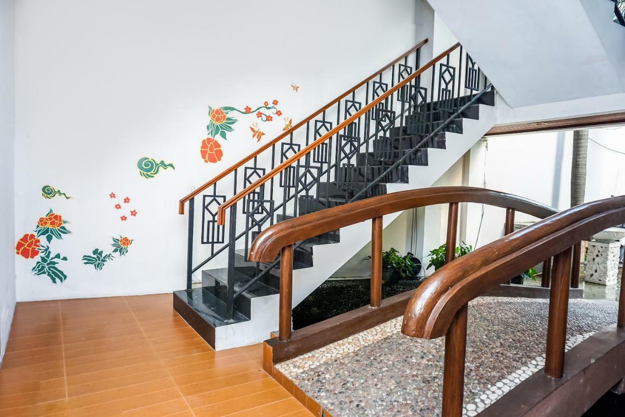 Oyo 107 Kusuma Kemang Suite Джакарта Екстер'єр фото