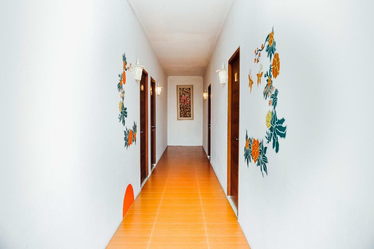 Oyo 107 Kusuma Kemang Suite Джакарта Екстер'єр фото