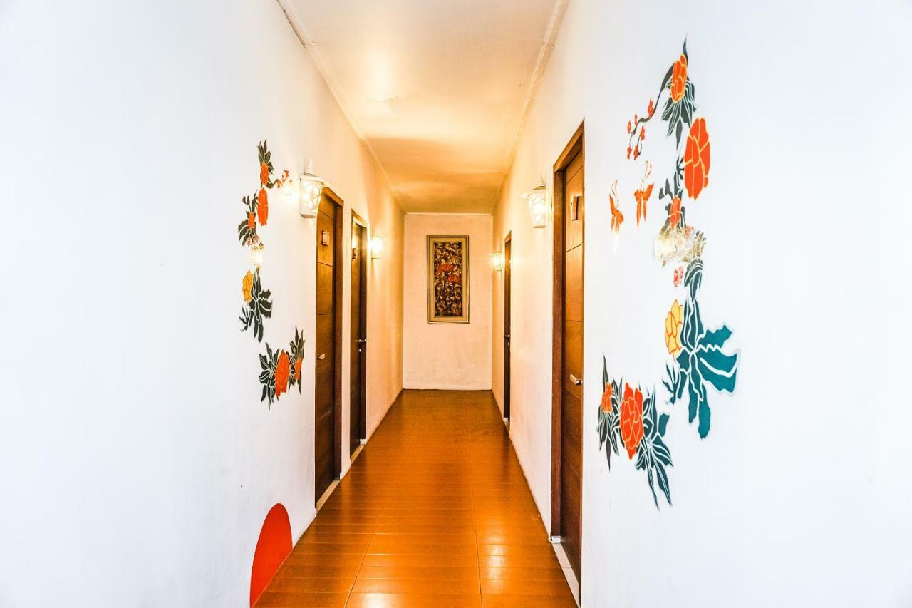 Oyo 107 Kusuma Kemang Suite Джакарта Екстер'єр фото