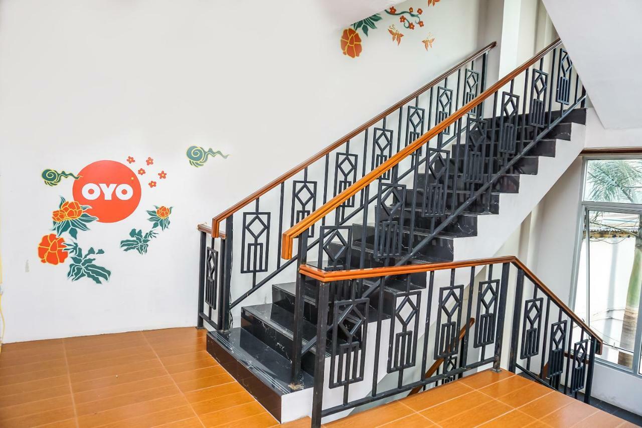 Oyo 107 Kusuma Kemang Suite Джакарта Екстер'єр фото