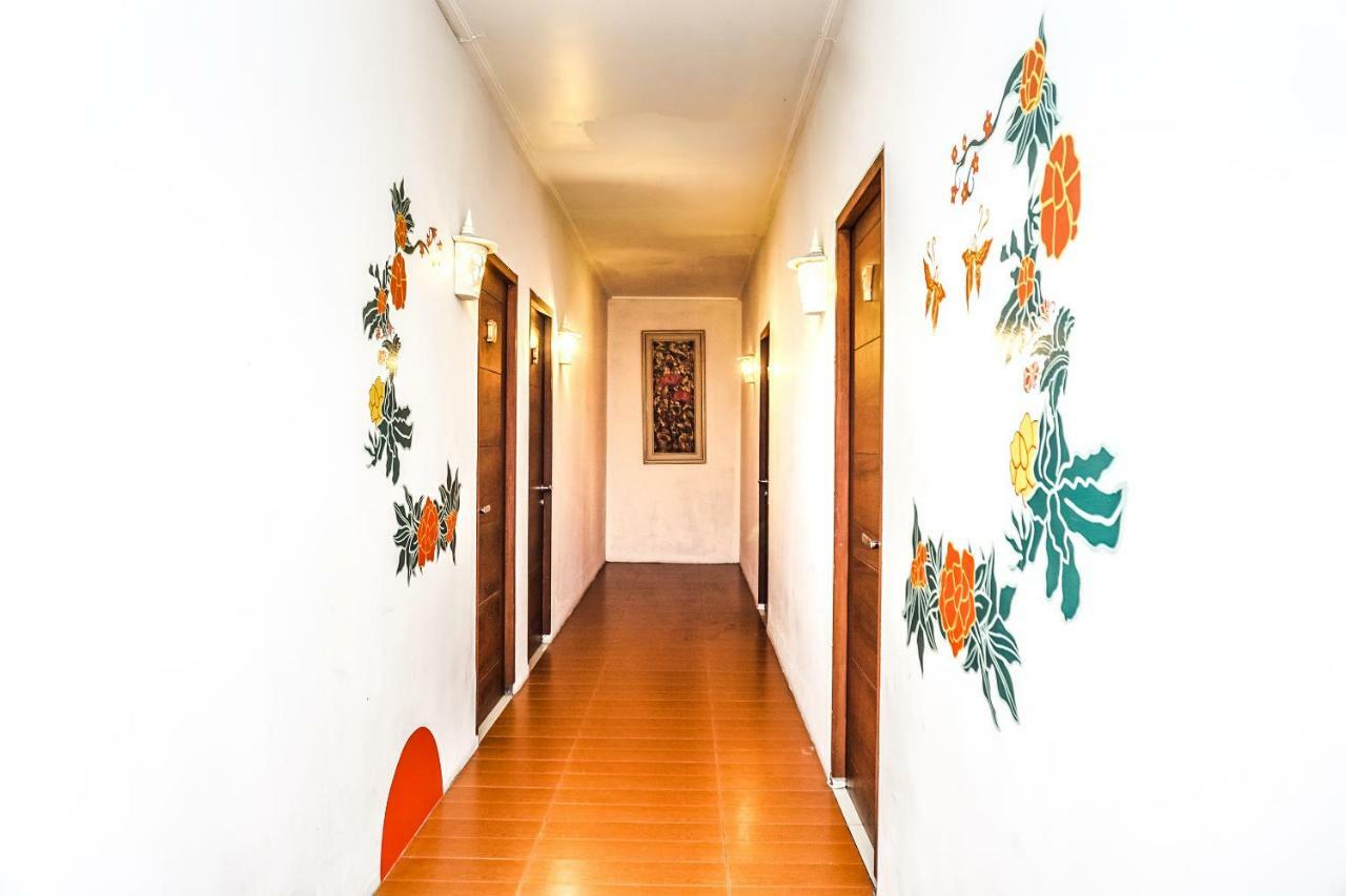 Oyo 107 Kusuma Kemang Suite Джакарта Екстер'єр фото