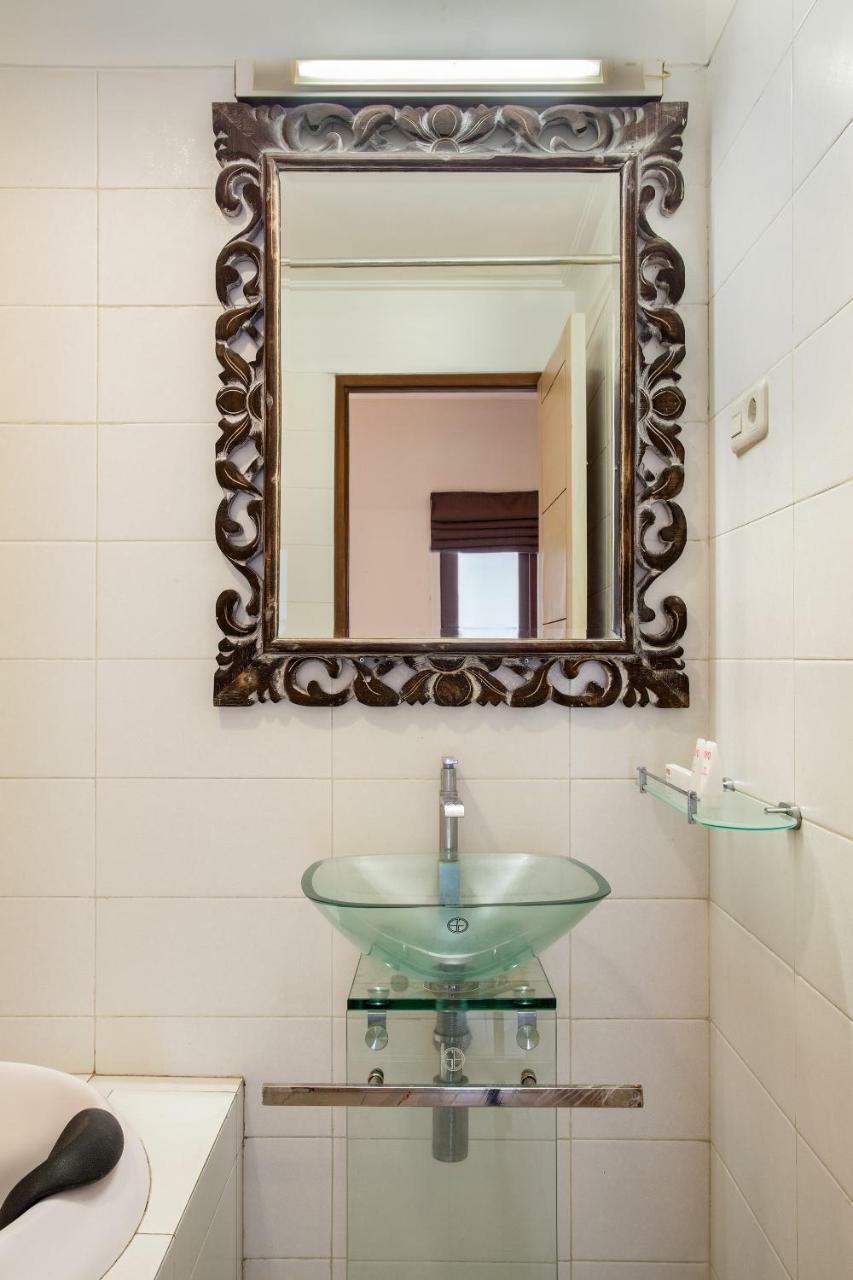 Oyo 107 Kusuma Kemang Suite Джакарта Екстер'єр фото