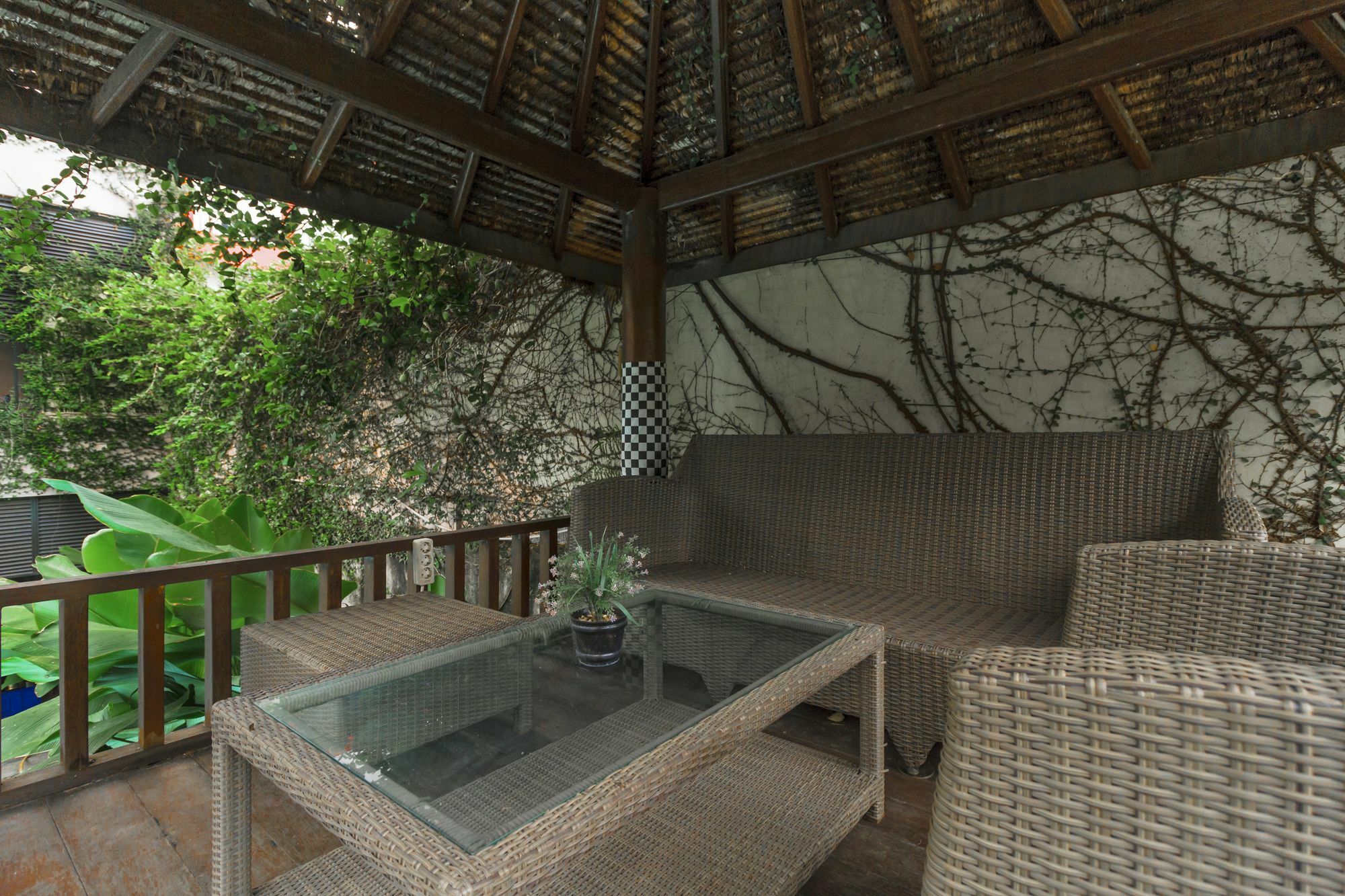 Oyo 107 Kusuma Kemang Suite Джакарта Екстер'єр фото