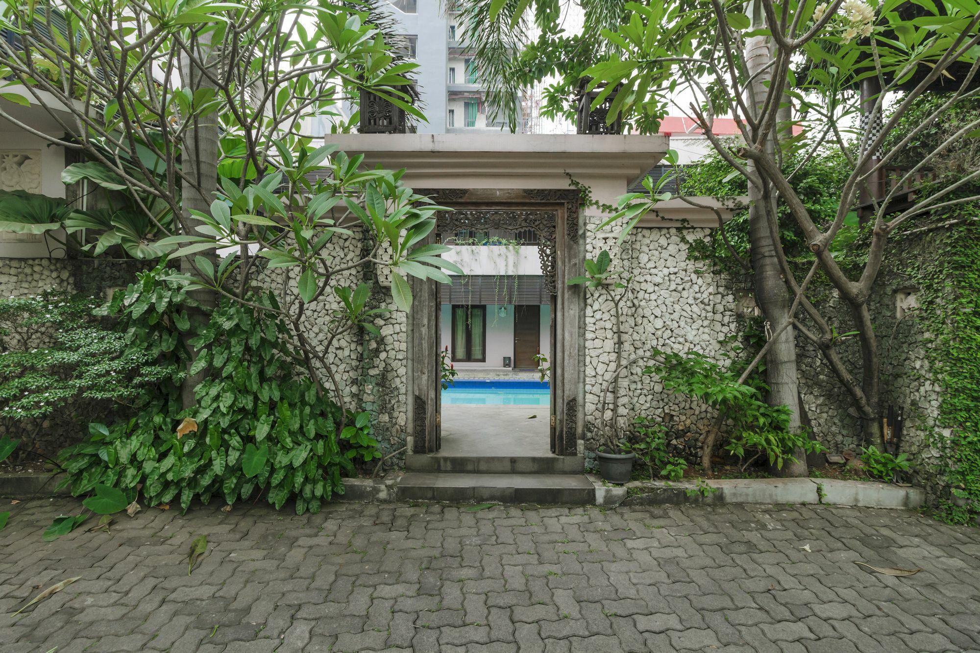 Oyo 107 Kusuma Kemang Suite Джакарта Екстер'єр фото