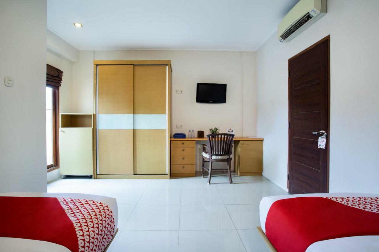 Oyo 107 Kusuma Kemang Suite Джакарта Екстер'єр фото